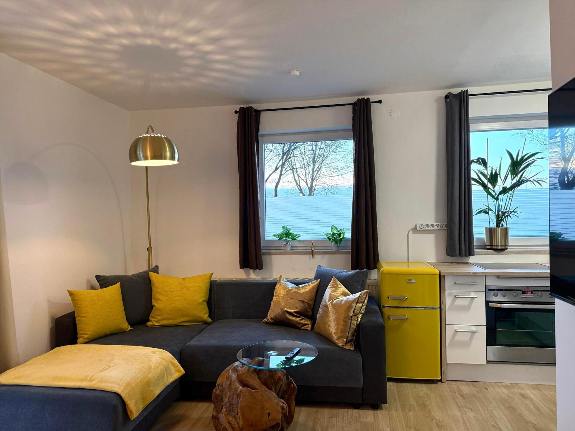 Yay - 65M2 Apartment Am Bahnhof - Smart Tv - Internet - Kaffee - Waschmaschine - Trockner Muehldorf am Inn Exterior photo